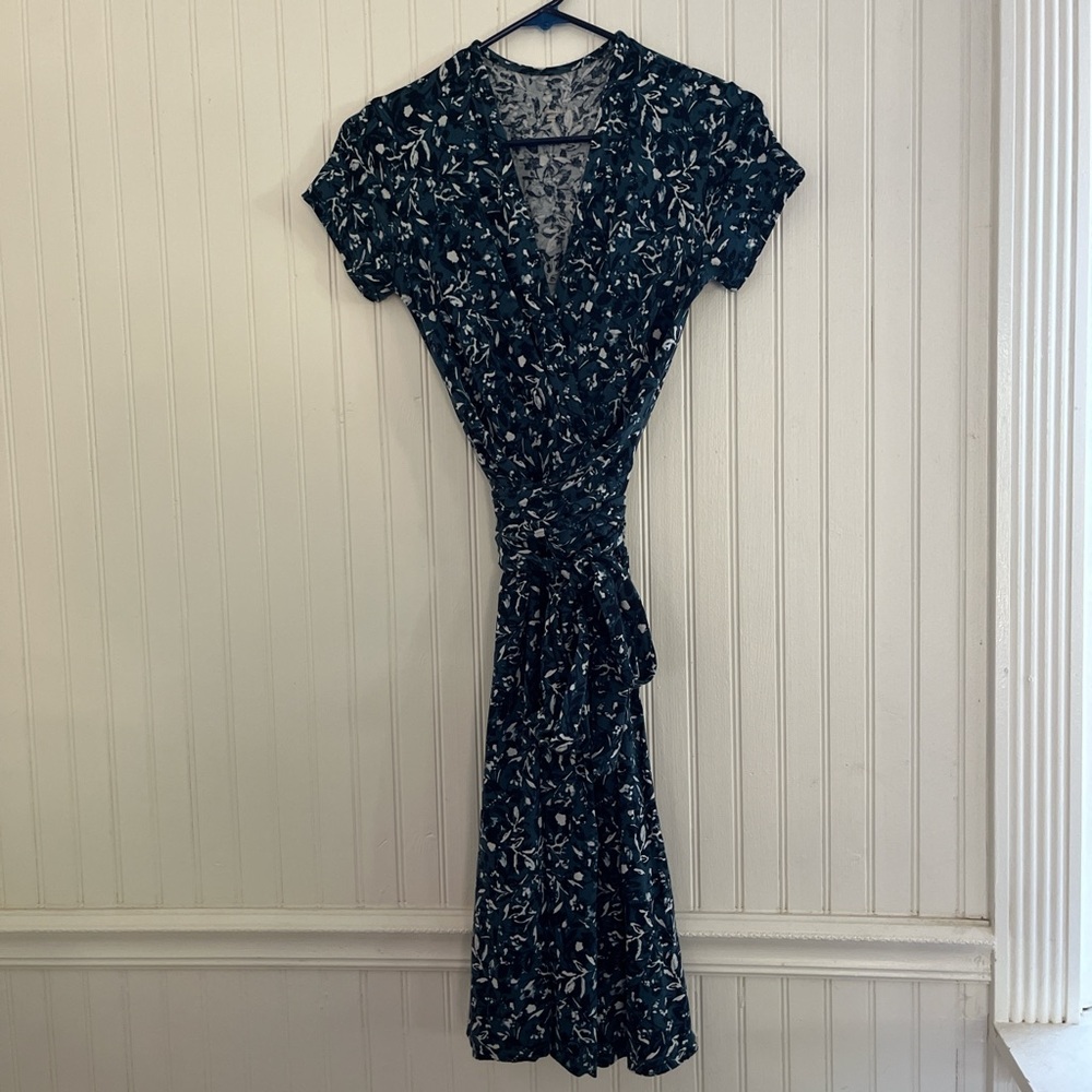 Garnet Hill Blue Teal Floral Patterned Wrap Dress